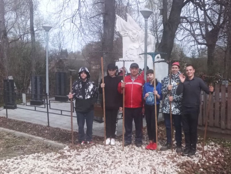 Старт месячника по благоустройству территории.