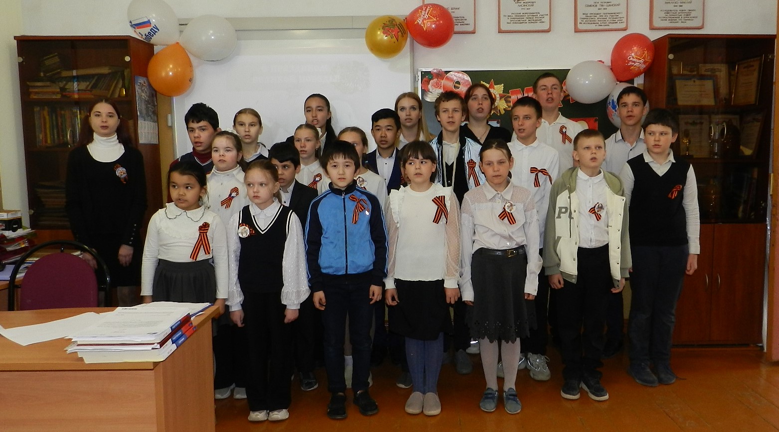 Под салютом Великой Победы.
